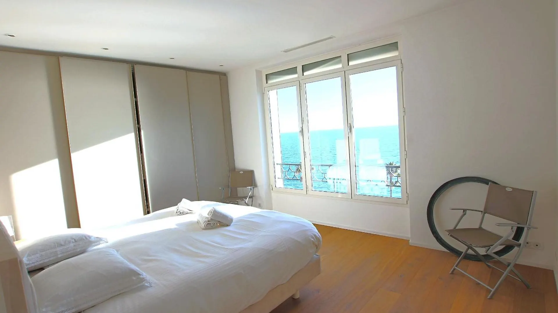 130 M3 Apartment With 3 En-Suite Bedrooms And Exceptional Sea View Cannes